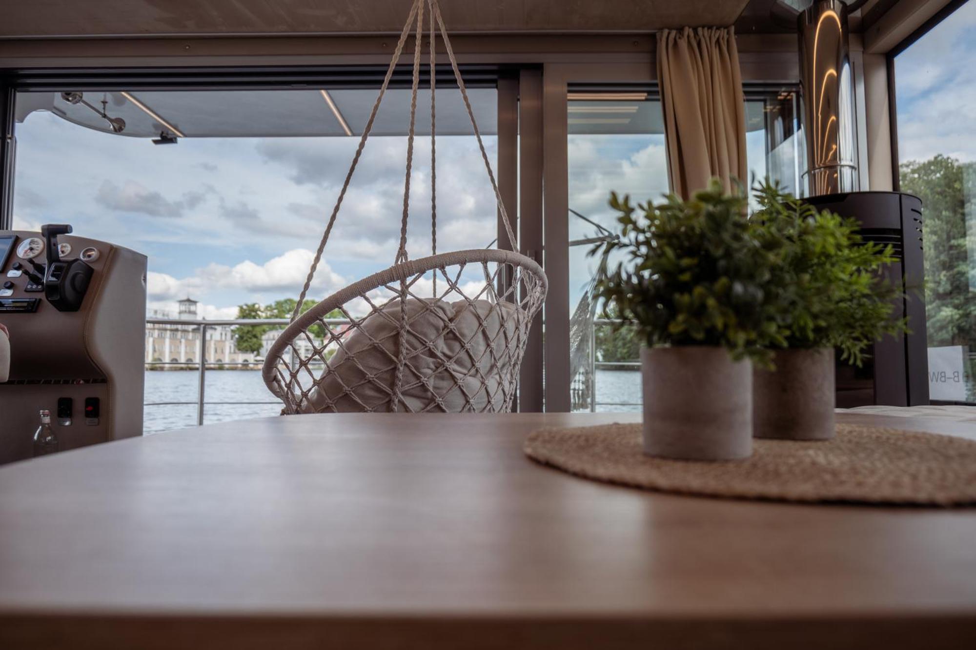 Nena Hausboot Hotel Berlin Exterior photo